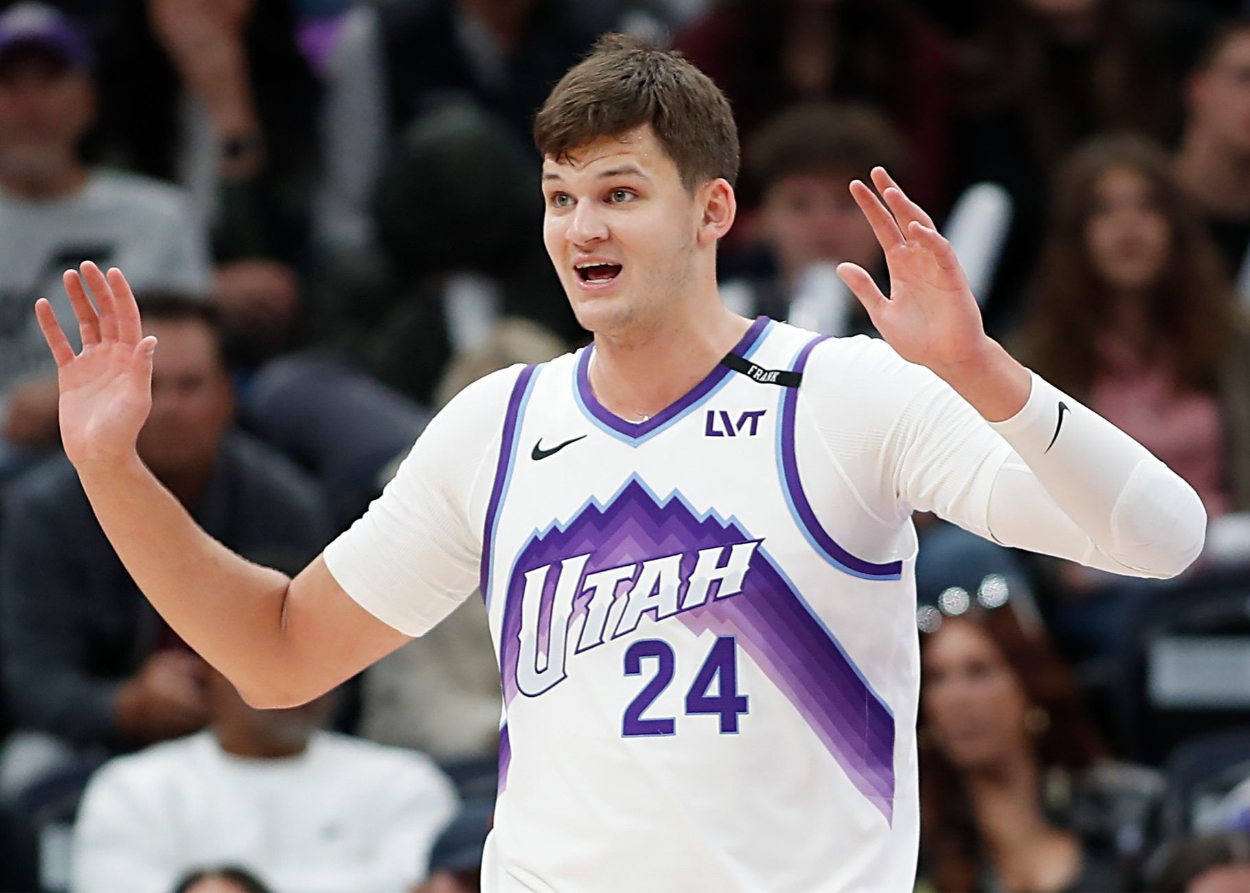 Shams: Jazz số 5 Kesler trải qua ca phẫu thuật vai trái và nghỉ thi đấu hết mùa giải