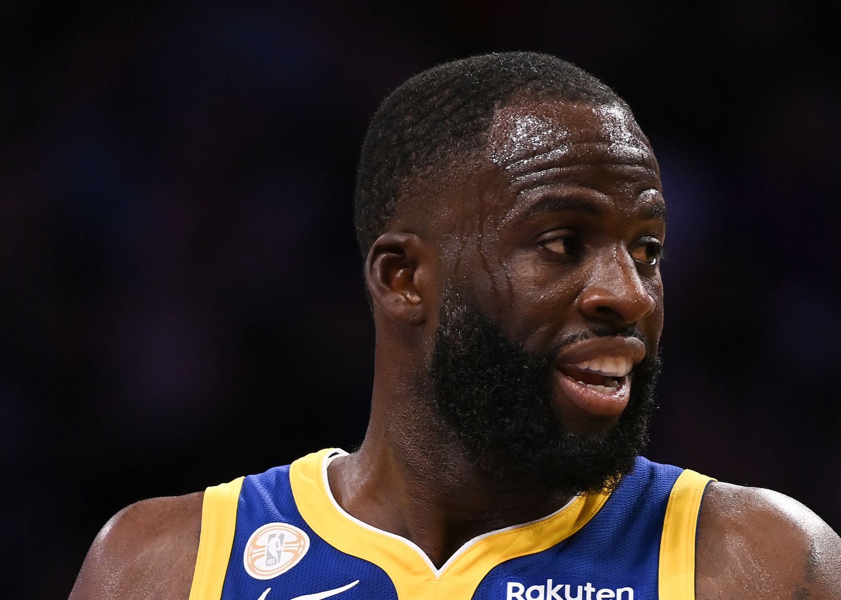 Warriors sút 50% từ sân trong thời gian nghỉ giải lao và 54,2% từ cự ly ba điểm, trúng 13 quả ba điểm.