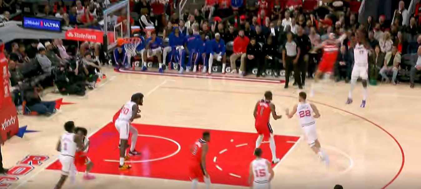 Hỏa lực đầy đủ! 4 cầu thủ Rockets ghi gấp đôi số điểm trong giờ nghỉ giải lao và ghi 81 điểm sau giờ nghỉ giải lao