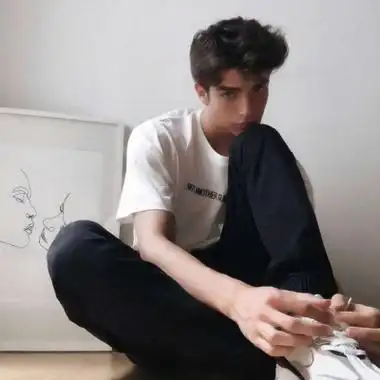 6686体育海外作者Yvonne