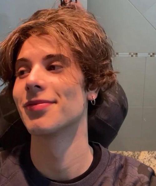 6686体育铜牌作者Blake