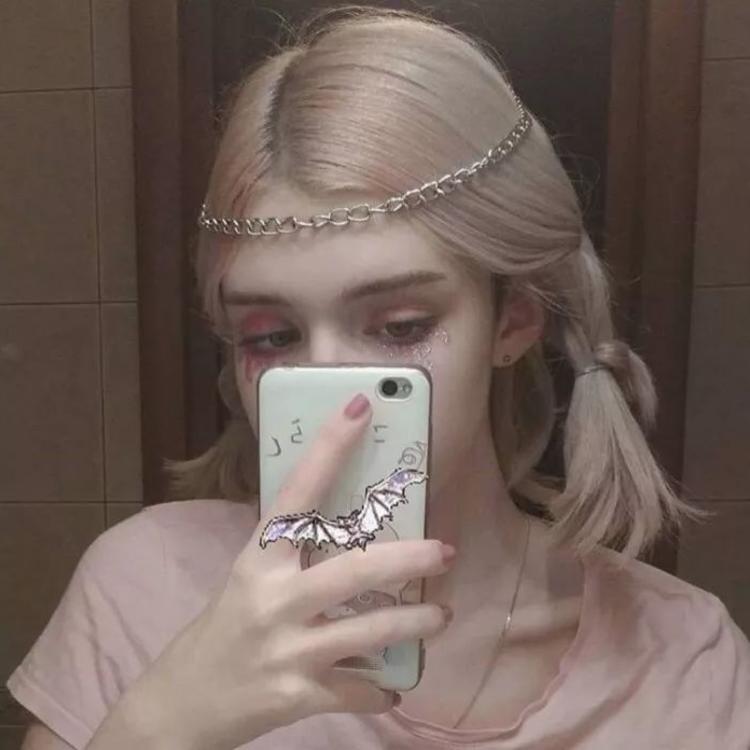 6686体育合作伙伴戏精少女