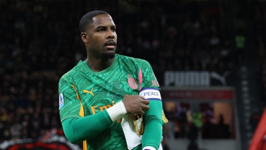 MiTi:Juventus dự định giới thiệu hậu vệ Maignan và Roma Celik