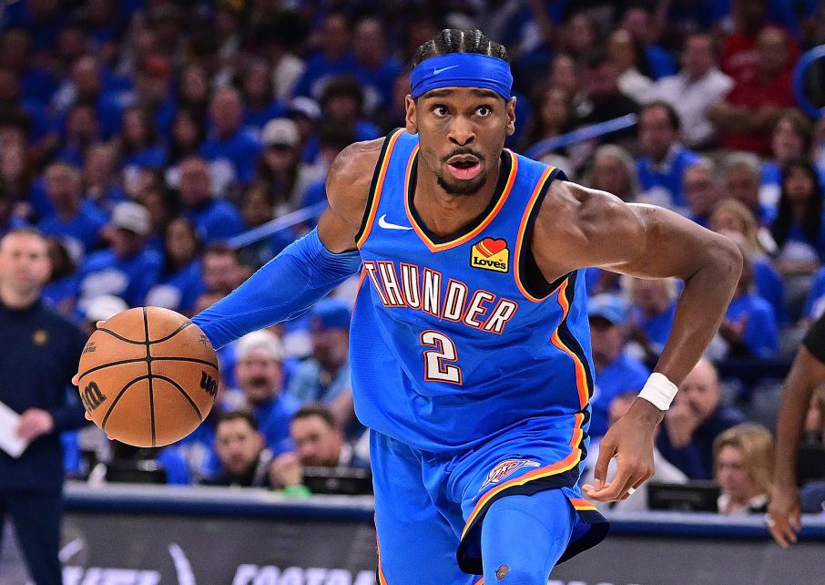 Thunder có ba cầu thủ với con số gấp đôi trong thời gian nghỉ giải lao, dẫn trước Hawks, với ít hơn 9 quả ném phạt và SGA chỉ có một quả ném phạt