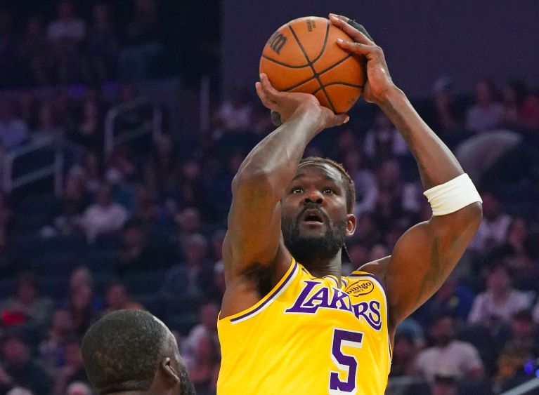 Ayton nói về chiến thắng: Chúng tôi đã thực hiện rất nhiều điều chỉnh về phòng ngự, hãy tin tưởng Doncic và huấn luyện viên