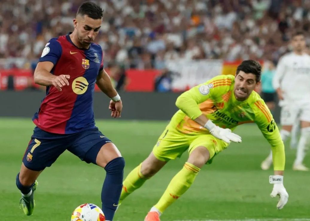 Truyền thông phương Tây: Flick yêu cầu Conde đá hậu vệ phải và Ferran chơi vị trí thứ 5 trong buổi tập hôm nay