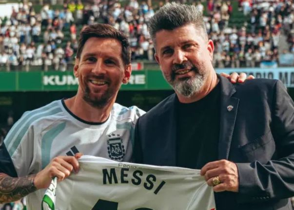 Ông chủ Elche: Rất cảm ơn đội tuyển Argentina đã tới tập luyện và chào đón Messi gia nhập đội trong tương lai