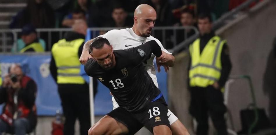 Kosovo ít nhất đảm bảo suất dự play-off và cần thắng Thụy Sĩ 6 bàn ở vòng cuối để thẳng tiến tới World Cup.