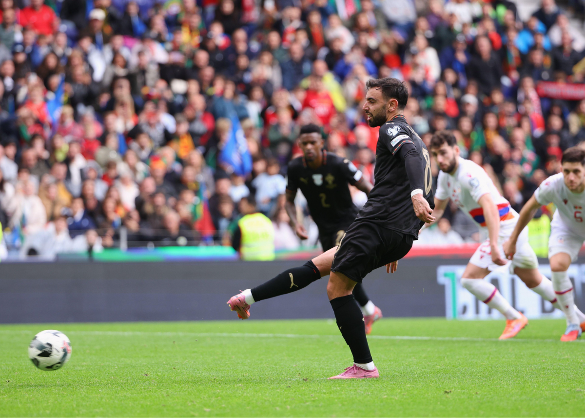 Thống kê toàn trận trận B gặp Armenia: 3 bàn, 8 đường chuyền then chốt, 2 lần đánh chặn