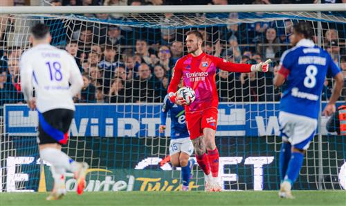 Strasbourg đấu với Lyon
