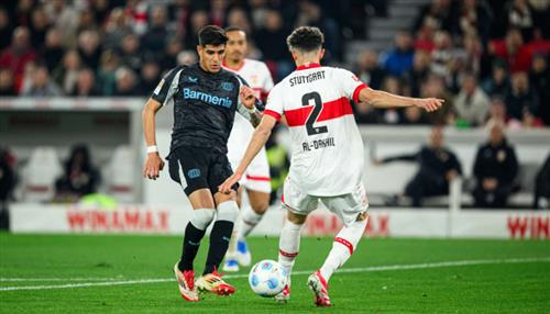Stuttgart đấu với Bayer Leverkusen