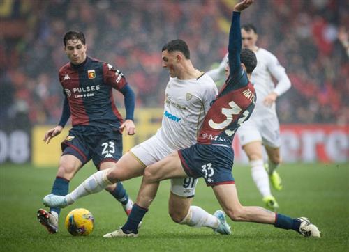 Genoa đấu với Cagliari