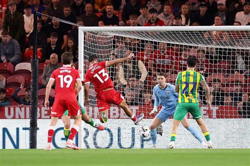 Middlesbrough đấu với West Brom