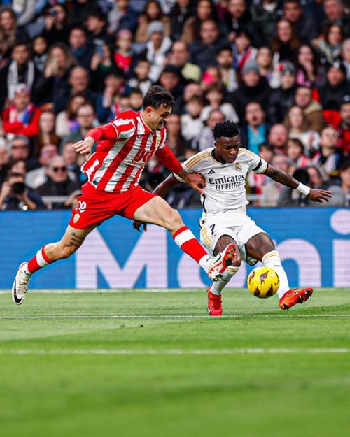 Real Madrid đấu với Almeria