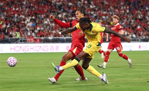 Liverpool đấu với AC Milan