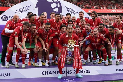 Liverpool đấu với Crystal Palace