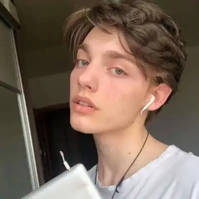 6686体育铜牌作者Kellan