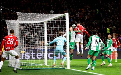 AC Milan đấu với Feyenoord