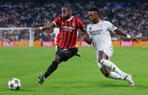 Real Madrid đấu với AC Milan