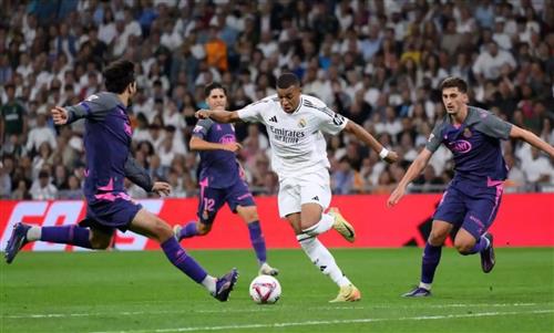 Real Madrid đấu với Espanyol