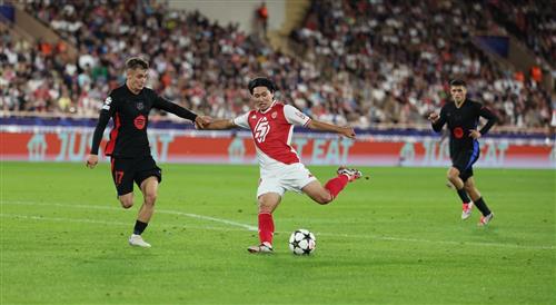 Monaco đấu với Barcelona