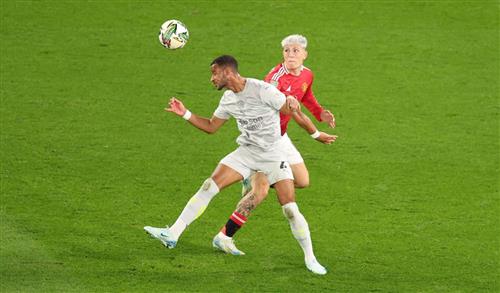 Manchester United đấu với Barnsley