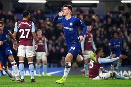 Aston Villa đấu với Chelsea